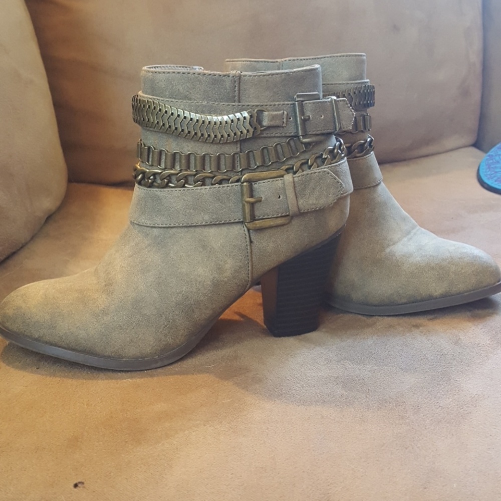 Just Fab Ankle Bootie size 8